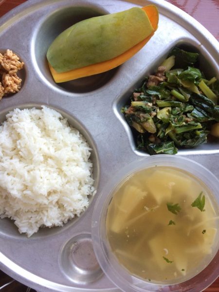 タイ寺料理プレートランチ